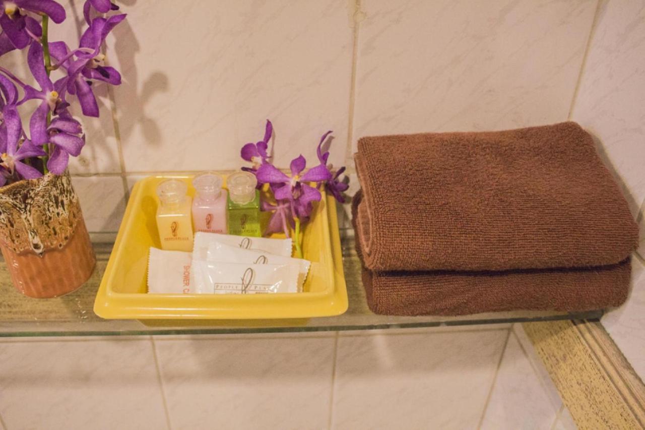 People Place Classic Hotel Sha Extra Plus Chiang Mai Exterior foto