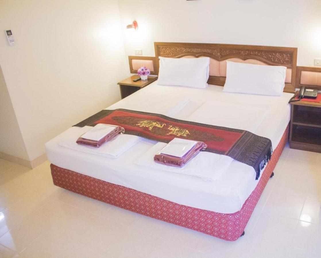People Place Classic Hotel Sha Extra Plus Chiang Mai Exterior foto